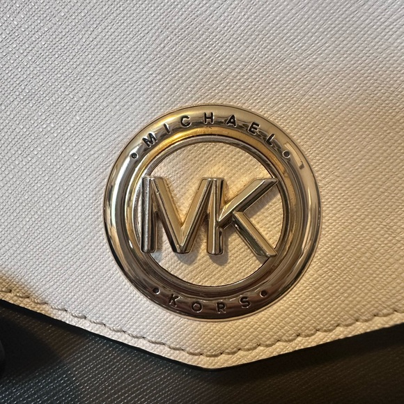 Michael Kors Carmen Small Olive Color-Block Saffiano Leather Satchel - Picture 3 of 13